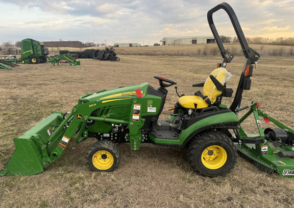 2025 John Deere 1025R Equipment Image0