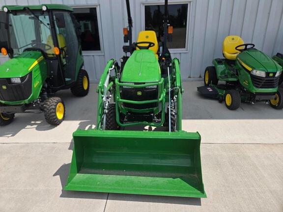 Image of John Deere 1025R equipment image 2