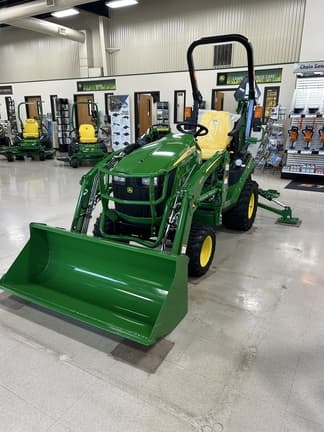 Image of John Deere 1025R equipment image 4