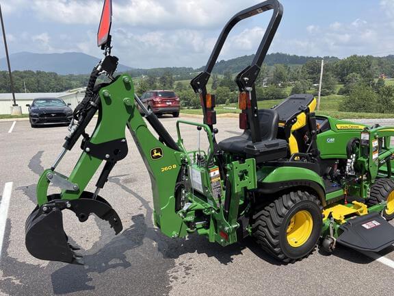 Image of John Deere 1025R equipment image 3