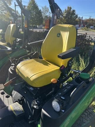Image of John Deere 1025R equipment image 4