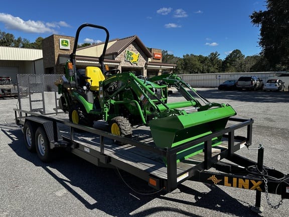 2025 John Deere 1025R Equipment Image0