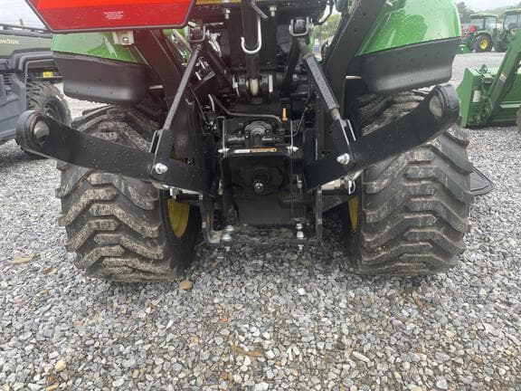 Image of John Deere 1025R equipment image 4