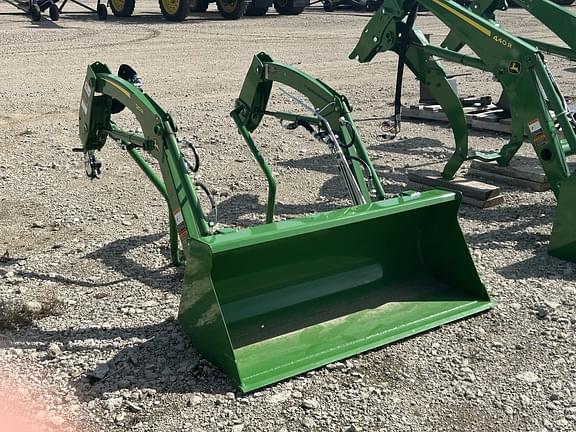 Image of John Deere 120R equipment image 3