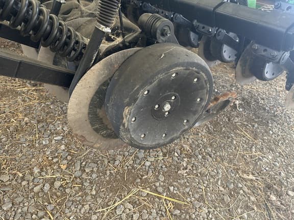 Image of John Deere 1590 equipment image 2