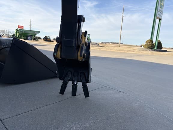Image of John Deere 17P equipment image 3