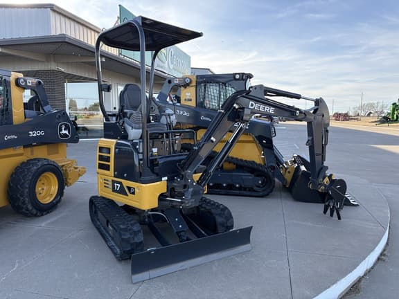Image of John Deere 17P equipment image 1
