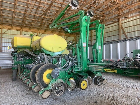 2025 John Deere 1775 Equipment Image0