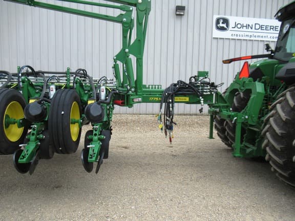 Image of John Deere 1775 equipment image 4