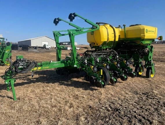 Image of John Deere 1775 Primary image