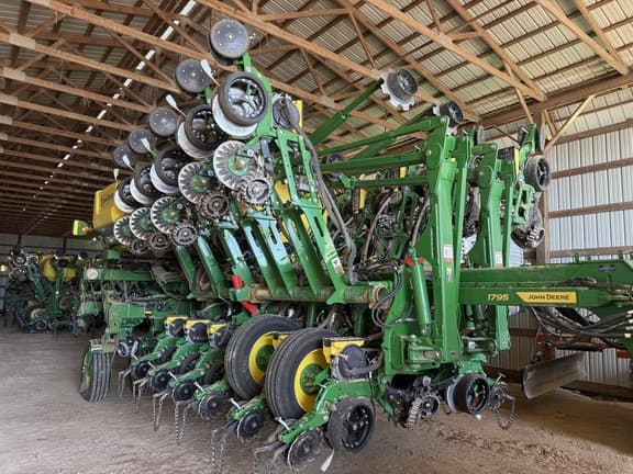 Image of John Deere 1795 Primary image