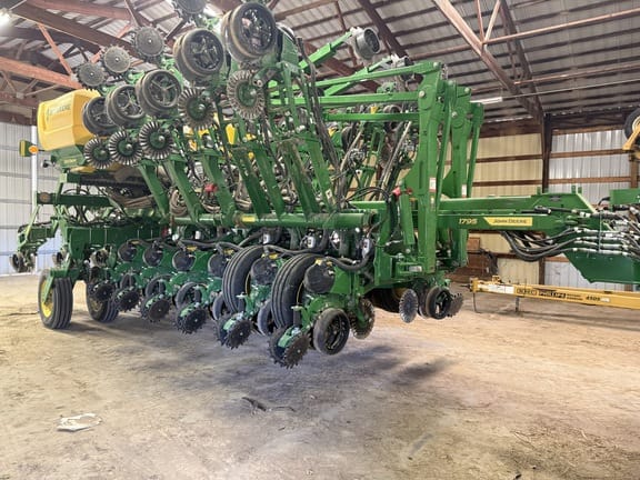 2025 John Deere 1795 Equipment Image0