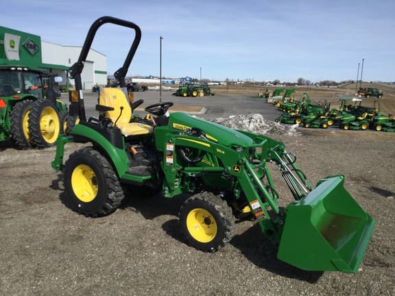 Image of John Deere 2025R equipment image 4