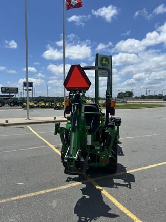 Image of John Deere 2025R equipment image 4