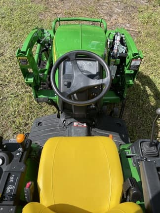 Image of John Deere 2025R equipment image 2