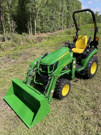 Image of John Deere 2025R equipment image 4