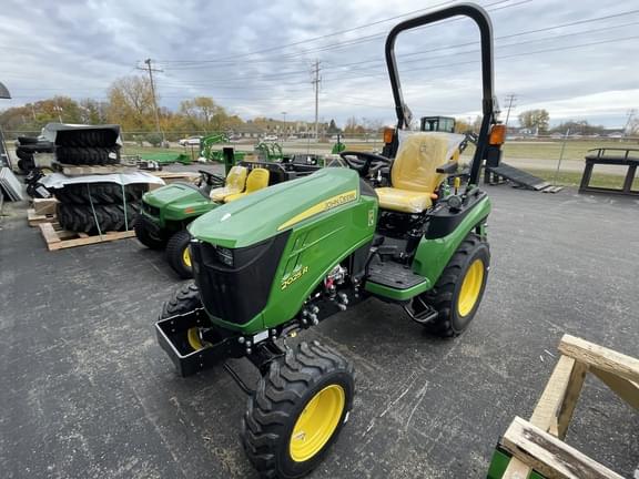 Image of John Deere 2025R Image 1