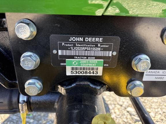 Image of John Deere 2025R equipment image 2