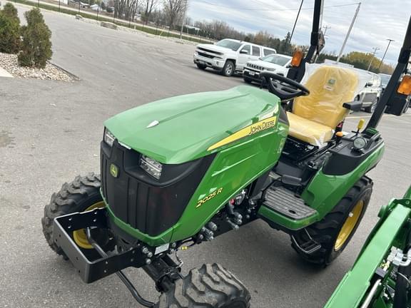 Image of John Deere 2025R Image 1