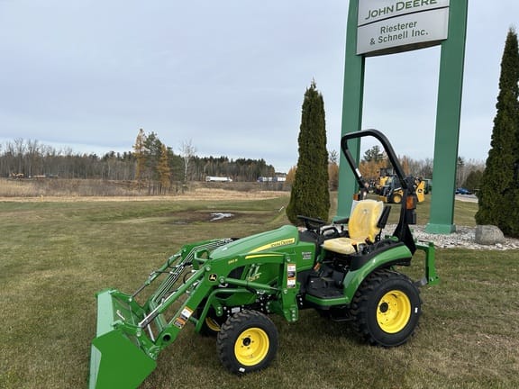 2025 John Deere 2025R Equipment Image0