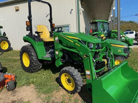 Image of John Deere 2032R equipment image 1