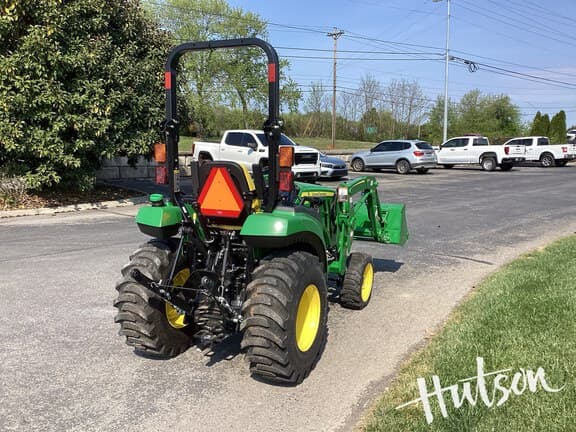 Image of John Deere 2032R equipment image 4