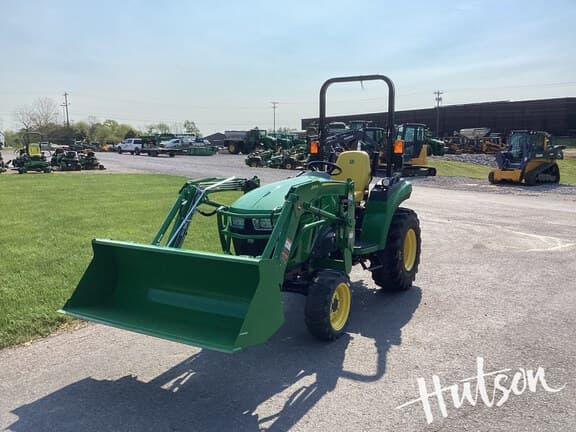Image of John Deere 2032R equipment image 1
