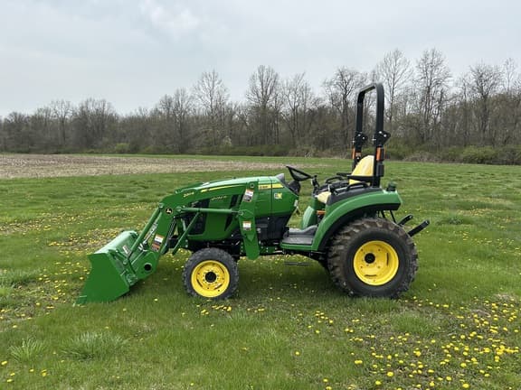 Image of John Deere 2032R Primary image