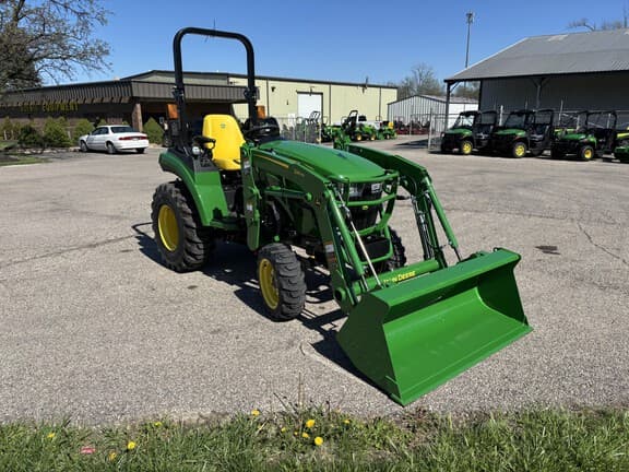 Image of John Deere 2032R equipment image 1