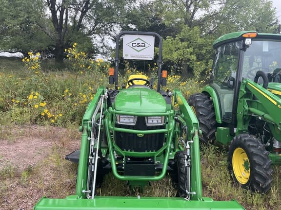 Image of John Deere 2032R equipment image 4