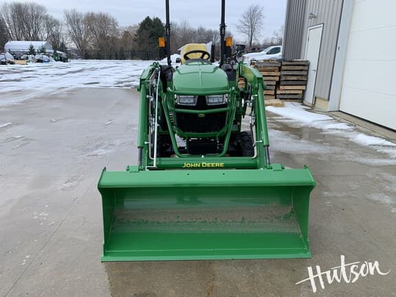 Image of John Deere 2038R equipment image 4