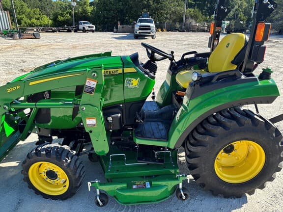 Image of John Deere 2038R equipment image 3