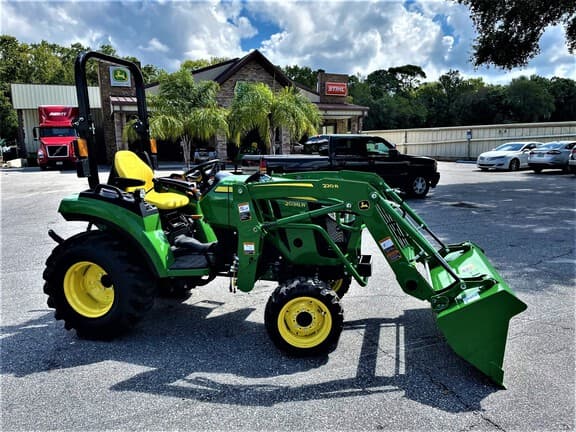 Image of John Deere 2038R equipment image 4