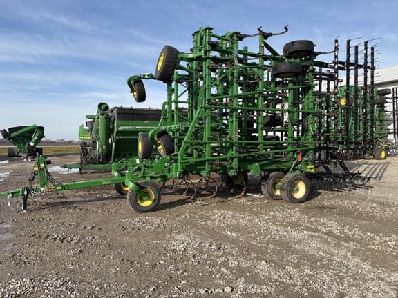 Image of John Deere 2230FH equipment image 1