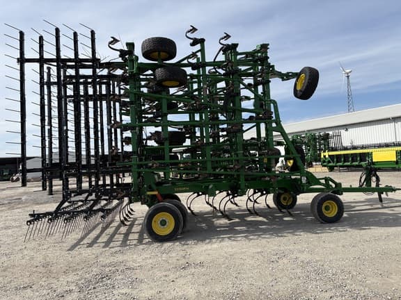 Image of John Deere 2230FH equipment image 4