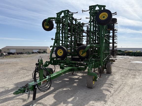 Image of John Deere 2230FH equipment image 2