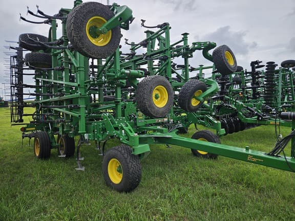 Image of John Deere 2230FH equipment image 1