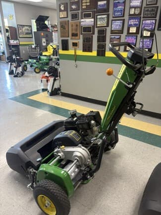 Image of John Deere 260SL equipment image 2