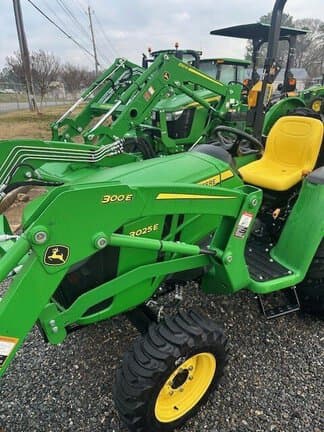 Image of John Deere 3025E equipment image 1