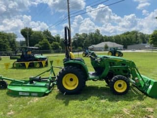 Image of John Deere 3025E equipment image 3