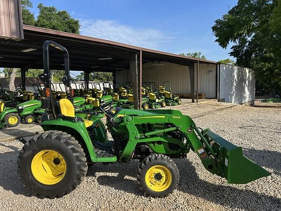Image of John Deere 3025E equipment image 3
