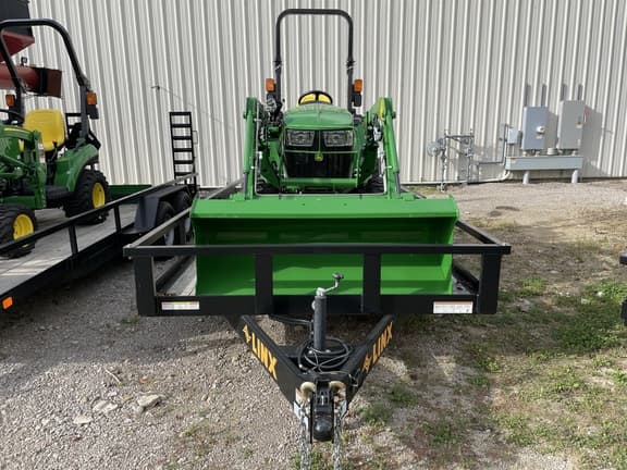 Image of John Deere 3025E equipment image 4