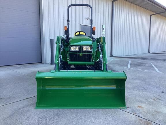 Image of John Deere 3025E equipment image 1