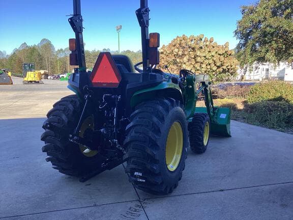 Image of John Deere 3025E equipment image 4