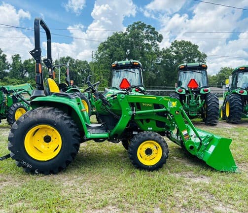 Image of John Deere 3025E equipment image 4