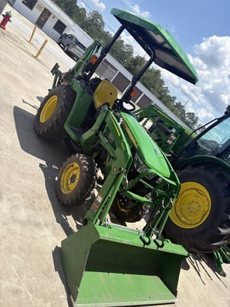 2025 John Deere 3025E Equipment Image0