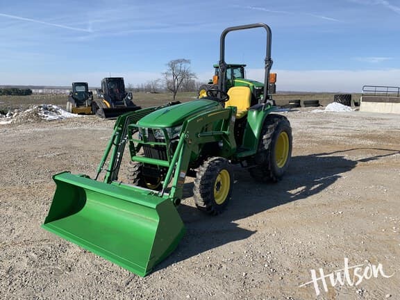 Image of John Deere 3032E equipment image 1