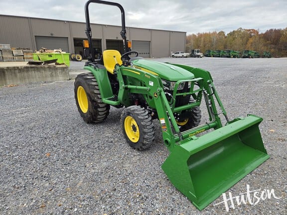 2025 John Deere 3032E Equipment Image0