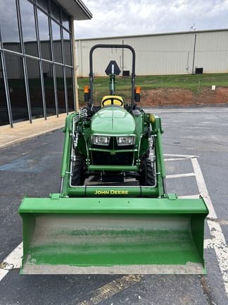 Image of John Deere 3032E equipment image 4