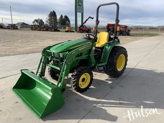 Image of John Deere 3032E equipment image 2